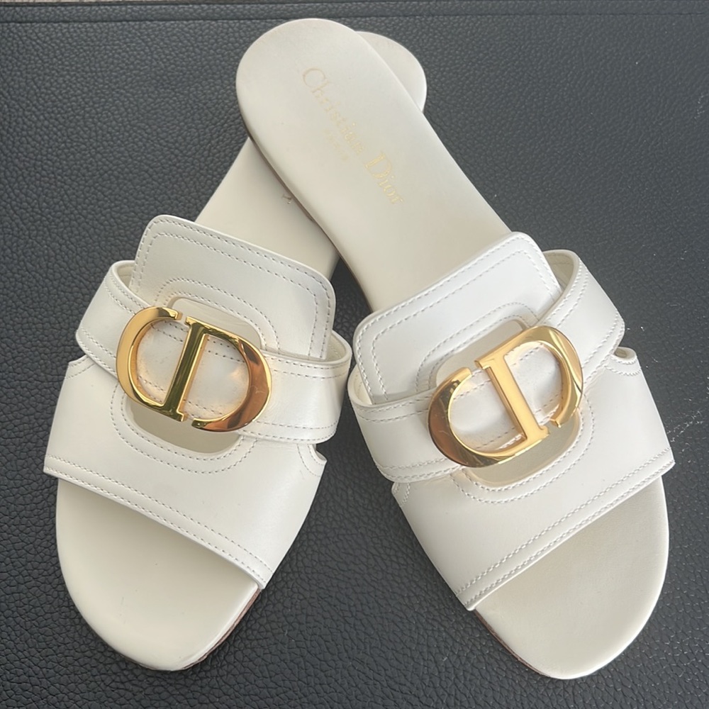 DIOR Montaigne Mule in Calfskin off white size 8.5 - Picture 2 of 7